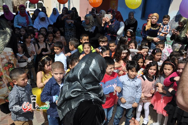 كفرقاسم – فيديو: بساتين الامل, السلام , والمحبة تحتفل بعيد الام على انغام عمو انس وجوقته ..